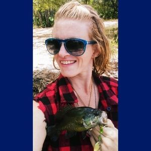 Meet your Posher, Hollyce